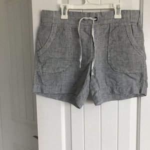 Athleta Linen Stripe Shorts size 6